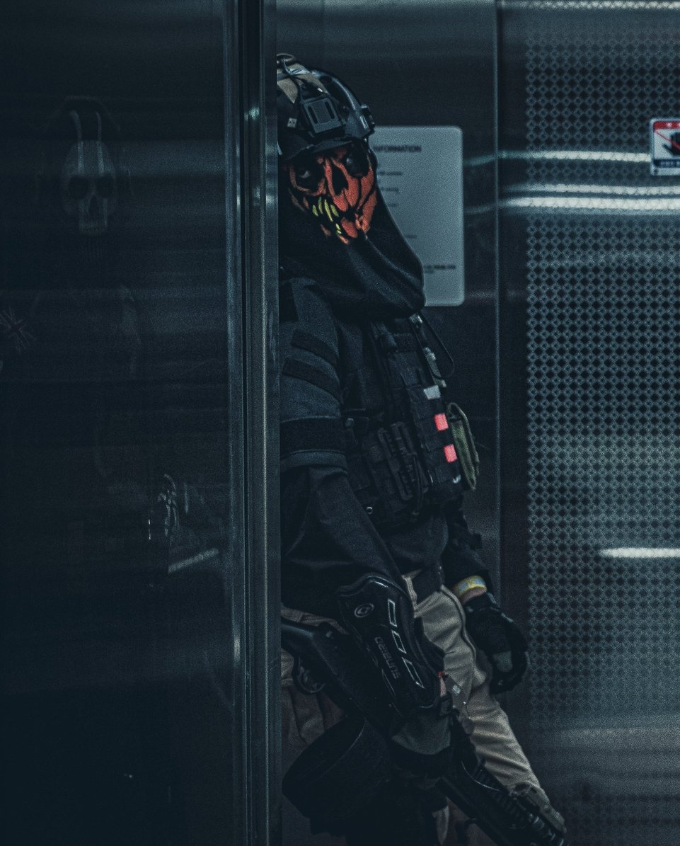 kimnewbie07's tweet image. ←Character　　     　　　　　Player→

#CallofDuty #COD #konig #könig #trickskonig #trickskönig