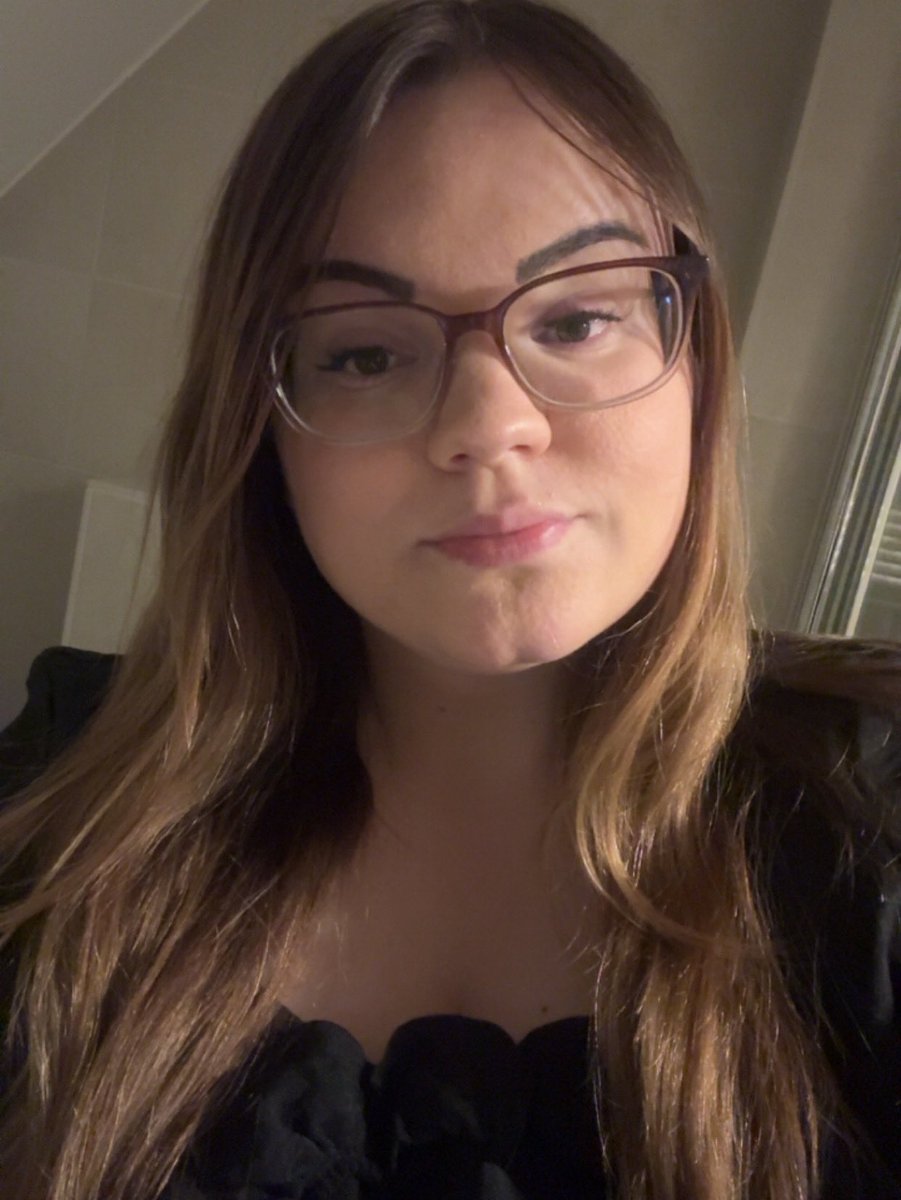 💜Romaverda tweet media