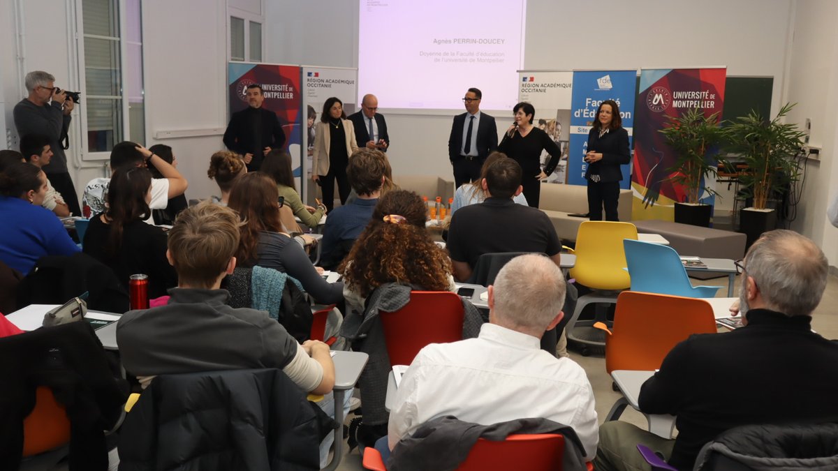 🎓 En ce moment à la <a href="/FacEducMtp/">Faculté d'Éducation de l'Université de Montpellier</a>
Afterwork avec Mme la Rectrice <a href="/CDrucker_Godard/">Carole Godard</a> de l' <a href="/acmontpellier/">Académie Montpellier</a> : échanges directs avec nos étudiants sur la réforme de la formation initiale et les concours enseignants

#FDE #UM #Éducation #FormationInitiale #ConcoursEnseignants