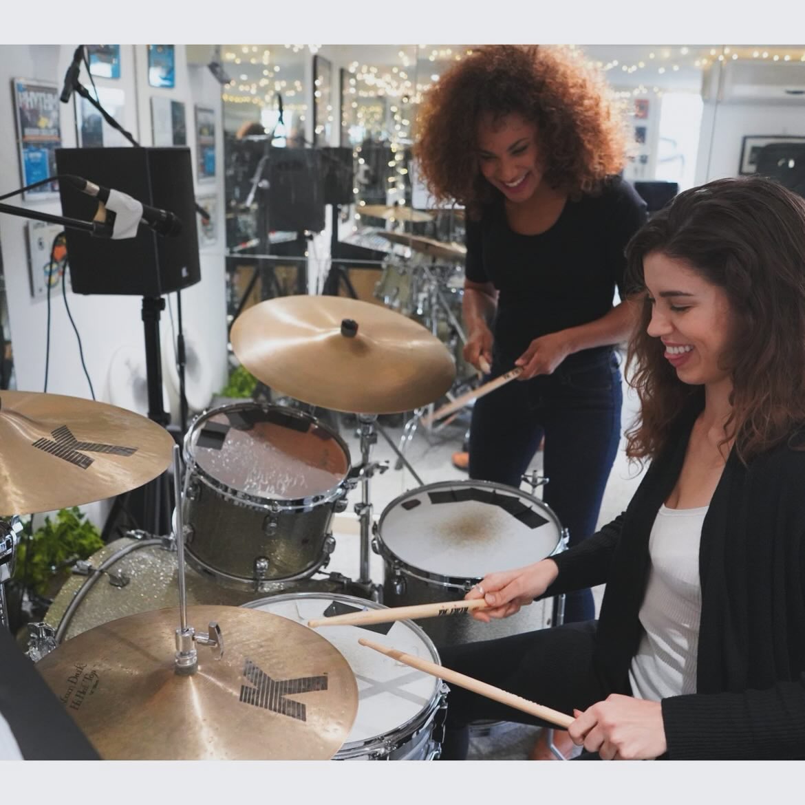 Know someone who has always wanted to play the drums? 🥁 Drum lesson gift vouchers are now available! 🎁

I offer online sessions as well as in-person lessons in Brighton&amp;London. Perfect for complete beginners or experienced players.

Grab yours 🎄👇🏽

cherisseosei.com/shop