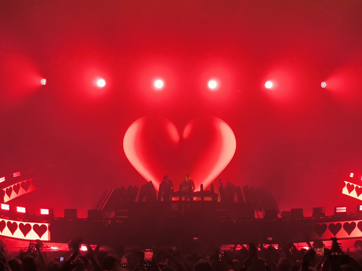 jenaasot's tweet photo. @aboveandbeyond @Anjunabeats That was so wonderful, everything was perfect in the performance and the sound... when are you finally coming to Thuringia... Jena... we have so much to offer... Best regards https://t.co/mZSS1r9GVX