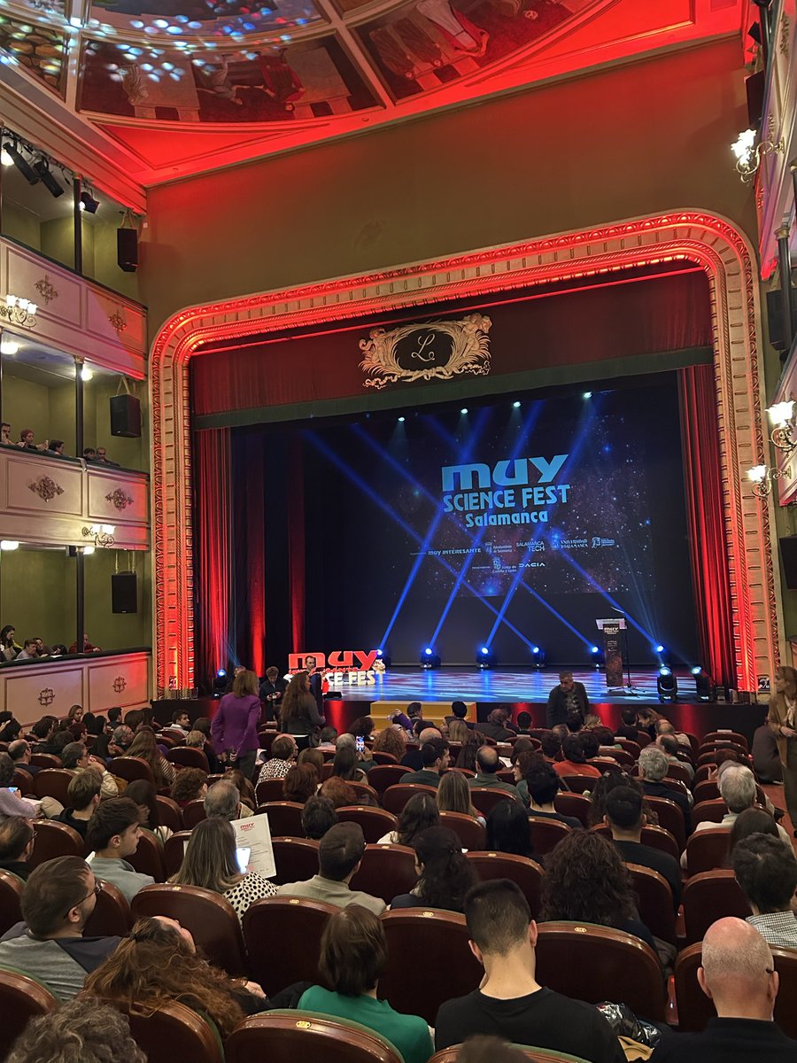 ¡Arranca Muy Science Fest Salamanca 2025!

El Teatro Liceo se convierte hoy en un espacio para la ciencia, la innovación y el pensamiento crítico. Expertos de distintas áreas compartirán ideas y descubrimientos en una jornada que celebra la curiosidad y el conocimiento.