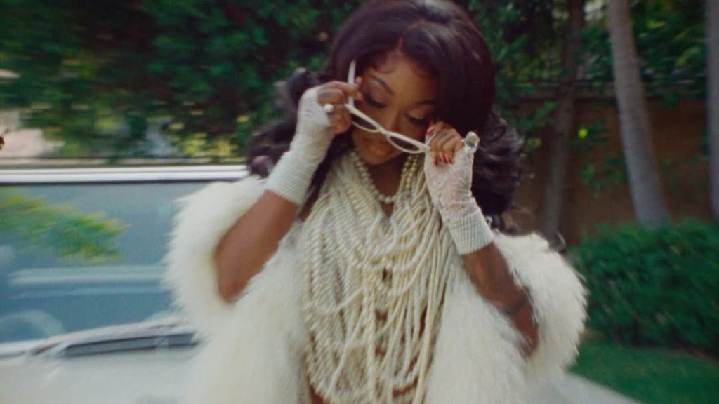 summersources's tweet image. Summer Walker deve debutar 10 canções do álbum “Finally Over It” na Billboard Hot 100, apontam previsões; 🇺🇸

#47. “Robbed You”
#55. “Go Girl”
#58. “Heart Of A Woman”
#62. “No”
#66. “Baby”
#76. “FMT”
#79. “1-800 Heartbreak”
#84. “Give Me A Reason”
#94. “Scars”
#96. “Baller”