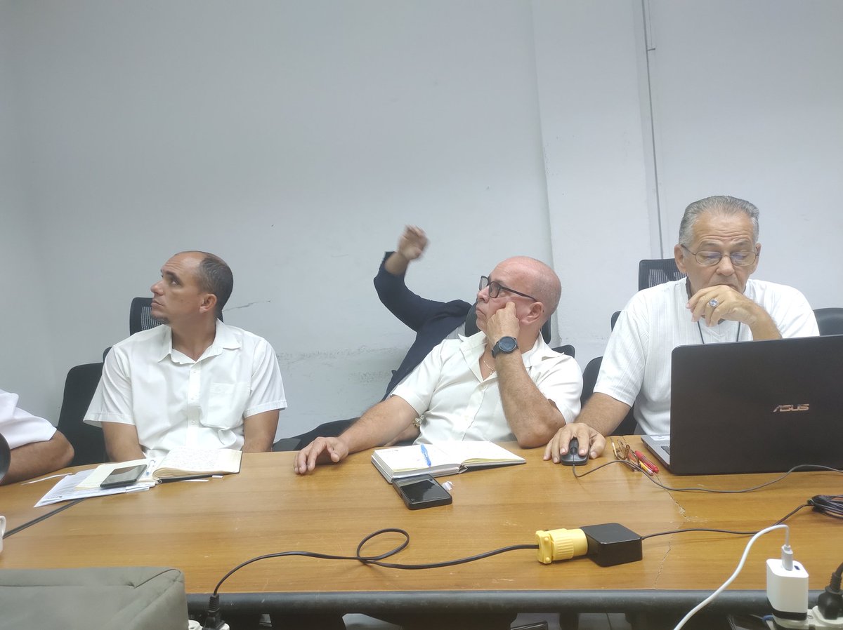 Realiza la #DivisiónTerritorial de <a href="/ETECSA_Cuba/">ETECSA</a> #Artemisa su #ConsejoDirección en el que se analizan y buscan soluciones al cumplimiento de los Objetivos de Trabajo y además se intercambia sobre temas de interés. #EtecsaTeAcompaña #ArtemisaJuntosSomosMás