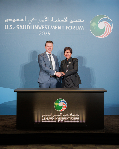 Think_mesh's tweet image. Amazon Web Services and HUMAIN are creating an &quot;AI Zone&quot; in Riyadh with up to 150,000 AI accelerators, driving innovation and advanced AI training across Saudi Arabia and worldwide! cityam.com/aws-and-humain…