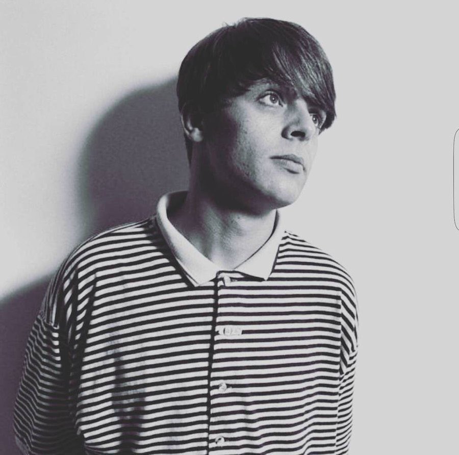 JakeRudh's tweet image. Stone Roses and Primal Scream bassist Gary &quot;Mani&quot; Mounfield has died at 63. RIP