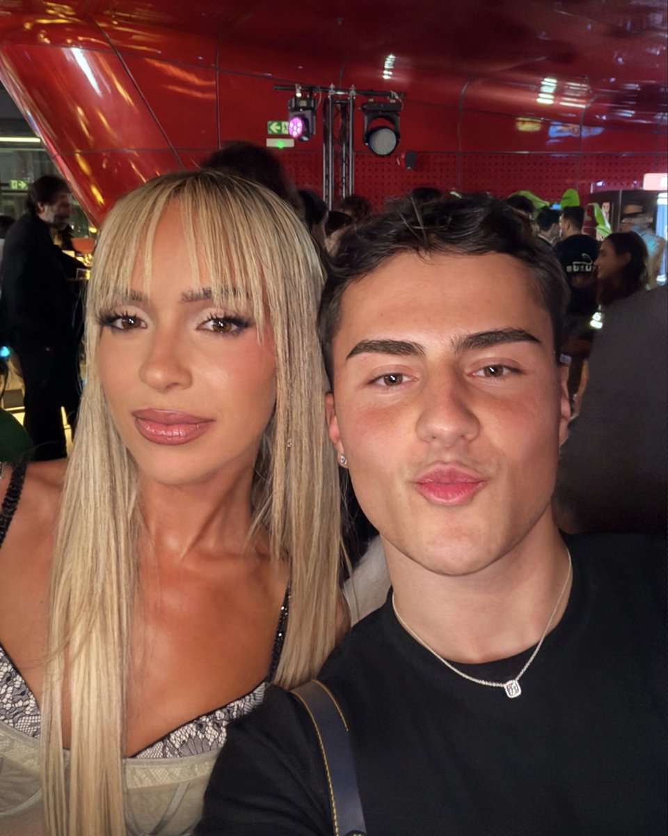 oscaarfont's tweet image. el mejor día de mi vida