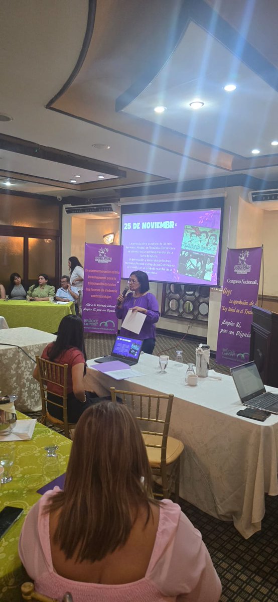 CODEMUH1's tweet image. La CODEMUH Conmemora hoy el Dia Internacional para la Eliminación de Todas las Formas de Violencias Contra las Mujeres.