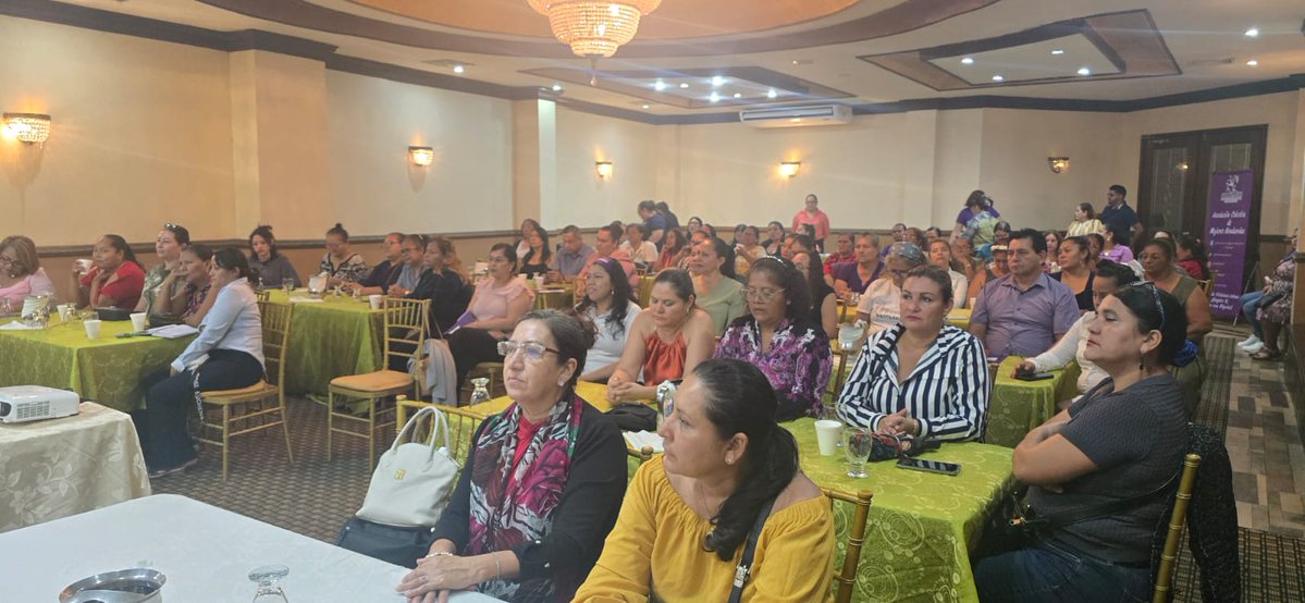 CODEMUH1's tweet image. La CODEMUH Conmemora hoy el Dia Internacional para la Eliminación de Todas las Formas de Violencias Contra las Mujeres.