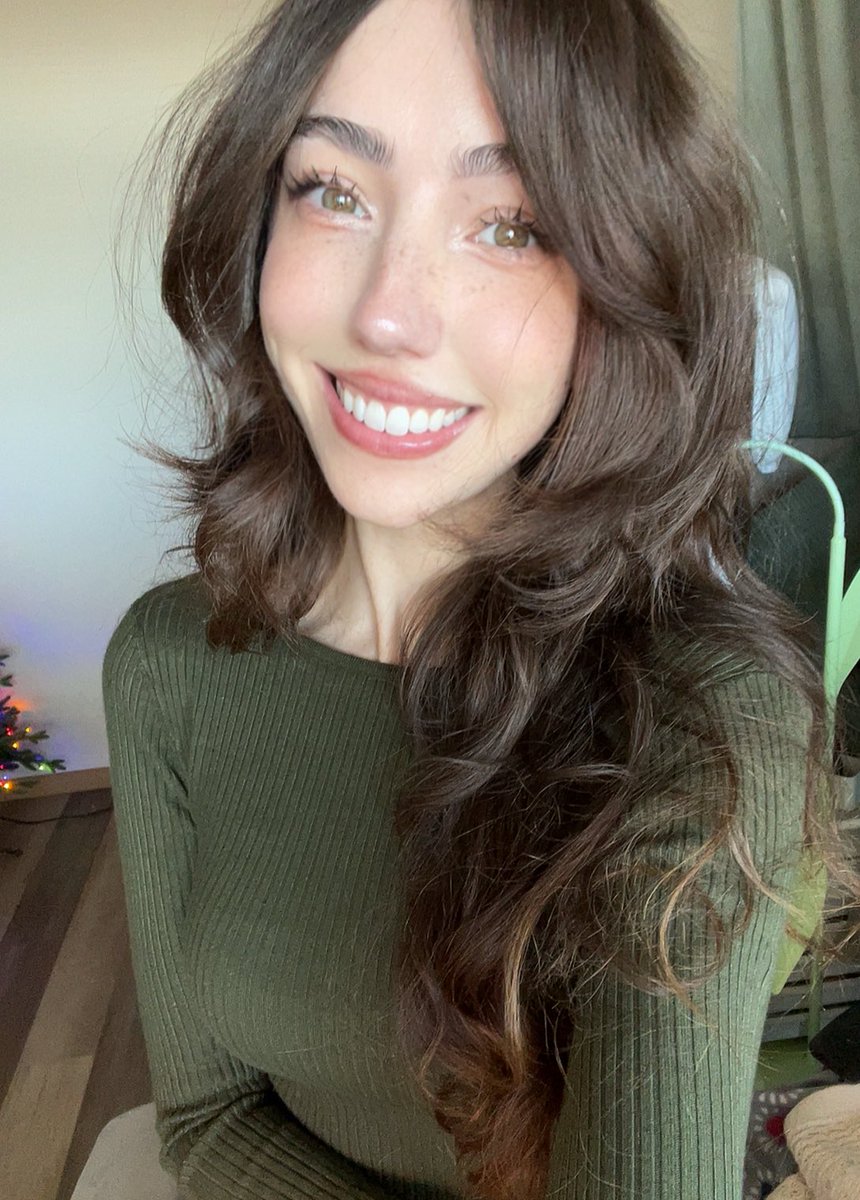 breebunn's tweet photo. stream is live 

very special and huge sponsor today 😭💕 feels like a dream 

come find out who 👀
twitch/breebunn https://t.co/XMDaXy9OH2