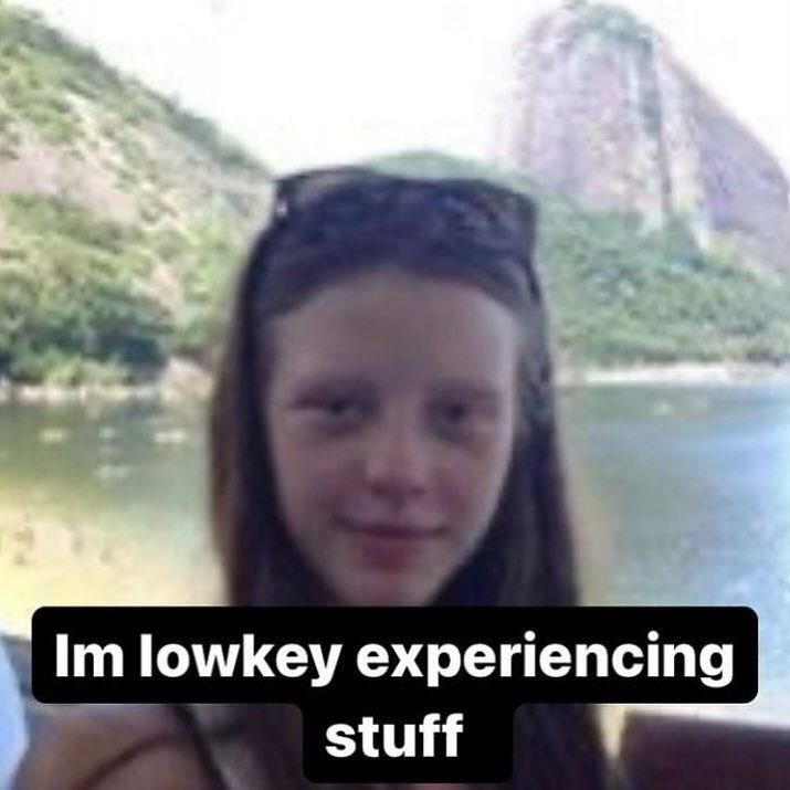 whotfisjovana's tweet image. 