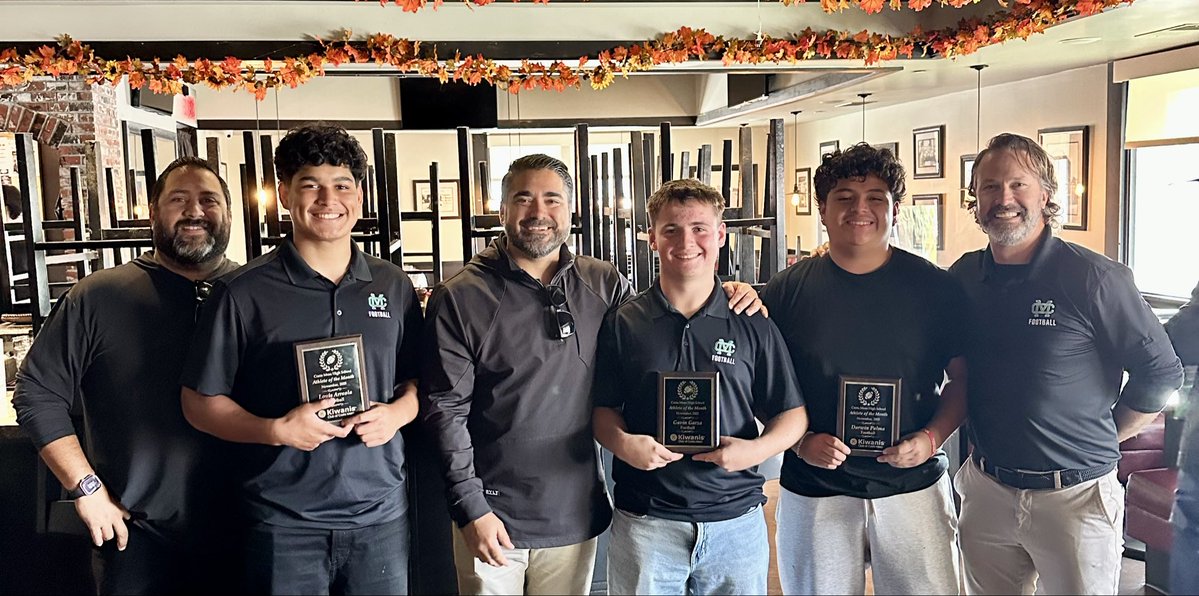 Honored to be named Kiwanis Scholar Athlete. 🙏💚
Even better getting recognized next to my guys Louis Arreola and Darwin Palma.
Proud of the work we’ve all put in — thank you! 

<a href="/Kiwanis/">Kiwanis</a> <a href="/coachbobeatty/">Bo Beatty</a> <a href="/CoachAcciani/">Eric Acciani</a> <a href="/RSanchezULV/">@CoachSanchezULV</a> <a href="/Coach_CoryWhite/">Cory White</a> <a href="/CoachSkaggsOL/">CoachSkaggsOL</a>