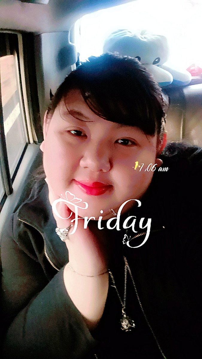 Bernadetteoo99's tweet photo. Hi everyone.. it's #TGIFselfie day and so here is me today. The stickers on my face are acne patches in case anyone was wondering. Have a great day/night ❤️ https://t.co/TLBrGWMTqy