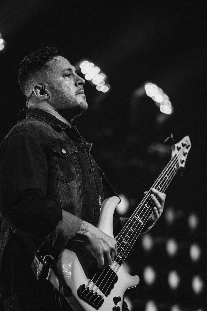 Finishing up the touring year with Mitchell Tenpenny and his amazing band. 

11/21 - Shipshewana, IN 
11/22 - Wisconsin Dells, WI

📸 Zach Pigg