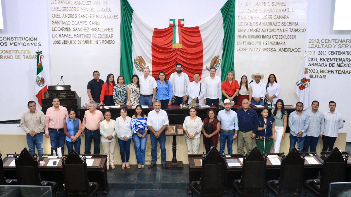 SOTOP_Tab's tweet photo. El día de hoy, el Secretario de Ordenamiento Territorial y Obras Públicas presentó su Primer Informe durante la comparecencia ante el Pleno del H. @CongresoTabasco, en su calidad de Titular de la dependencia. Este ejercicio de rendición de cuentas reafirma el compromiso con la transparencia, el diálogo republicano y la responsabilidad institucional para informar sobre los avances, acciones y desafíos que orientan nuestro trabajo a favor del desarrollo integral de Tabasco. 💚