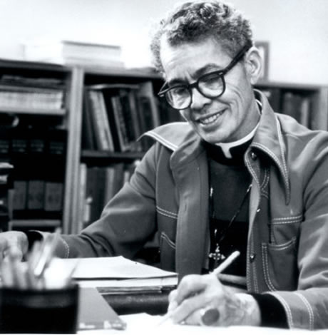 CalBearsHistory's tweet image. Pauli Murray, LL.M. 1945, is one of the most amazing Cal alums ever: legal scholar; civil rights &amp;amp; women&apos;s rights advocate working with Thurgood Marshall and Ruth Bader Ginsberg; poet; Episcopal priest and Saint; close friend of Eleanor Roosevelt - you have to read this thread!