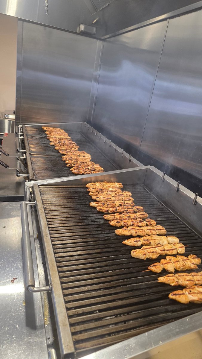 Greekchicken_'s tweet photo. We Cater ❤️  #greekchicken #greeksylechicken #greek #fresh #quality #sandiego #lasvegas #sandiegofood #lasvegasfood #foodie https://t.co/ZX222dNAhz