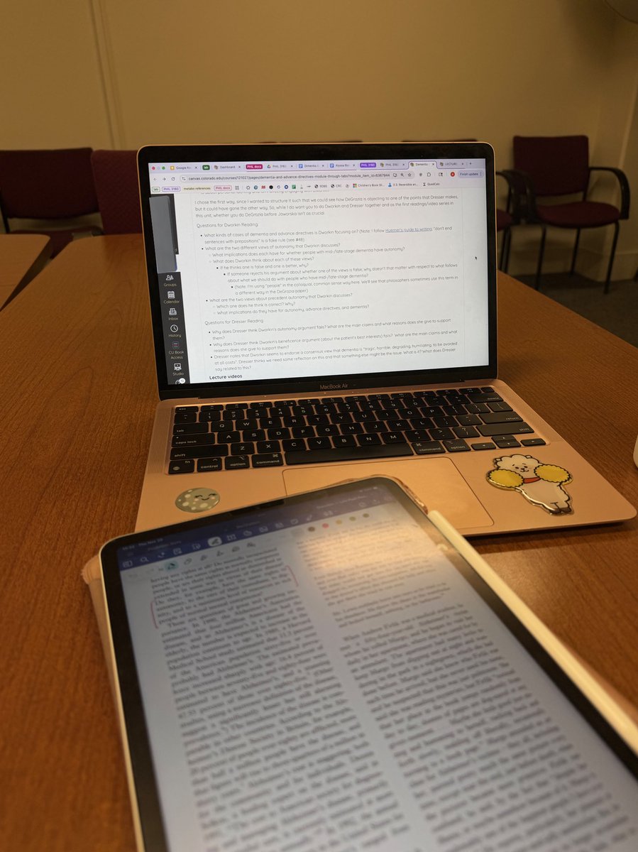 bee_rkive's tweet photo. didn’t feel like studying in the library so i found an empty conference room in one of the historical buildings 🫡 https://t.co/EtnkW1TgZx