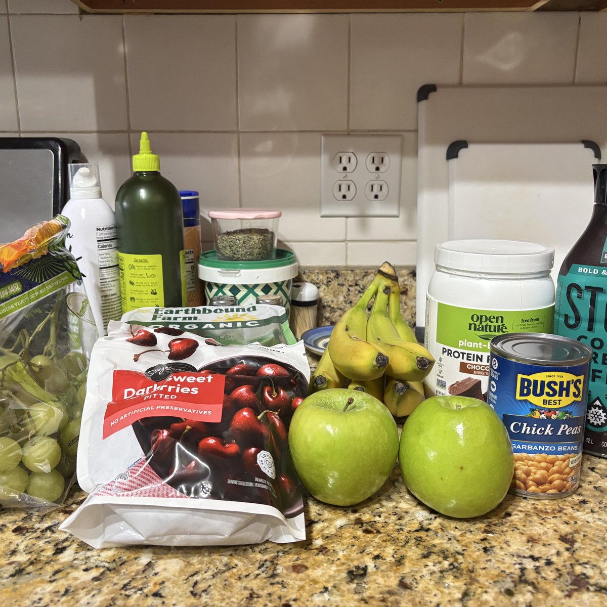 thinspohno's tweet photo. the body scan results vs. the grocery haul https://t.co/7U1WYiOtU7