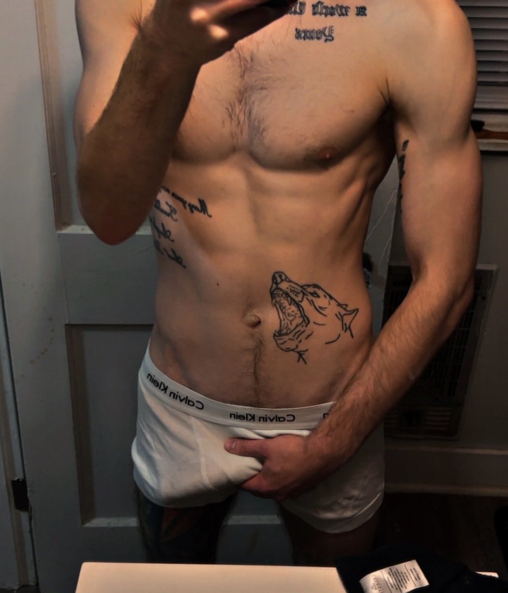 HardenKnox's tweet photo. Gym gets me worked up. Who wants to help? 🥶🥶 https://t.co/JcTreaz5t4
