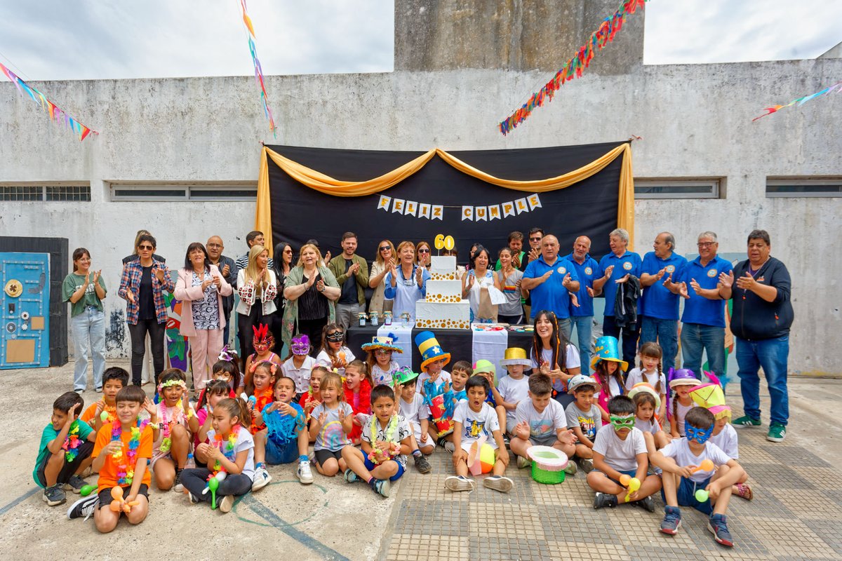 MuniBerazategui's tweet image. Ayer, jueves 20/11, la Escuela Primaria N° 28 &quot;Islas Malvinas&quot; festejó su 60° aniversario. ¡Felicitaciones a toda la comunidad educativa! ¡Les deseamos muchos años más!
#Berazategui #BerazateguiCorazónDeZonaSur