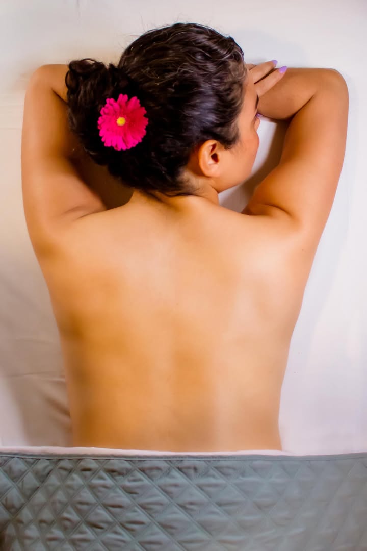 SaltwaterSpa's tweet image. Libérate del estrés y renueva tu cuerpo con el calor de las piedras calientes🔥 Un tratamiento que mejora la circulación y te deja una sensación de calma total🧖🏻‍♀️

📲Reserva al 6242371086
.
.
.
#spaday #saltwaterspa #hotstones #casadoradacabo #loscabos