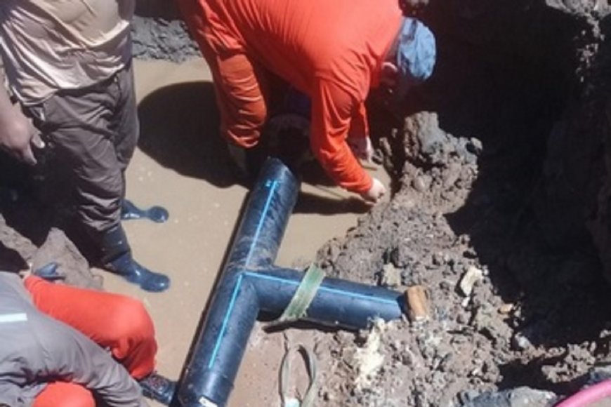 libreentrerios's tweet image. ¡Atención, #Concordia! Hoy hay  #cortedeagua por rotura de un caño maestro. No se informó de un tiempo estimado para realizar las reparaciones.
#EDOS #ObrasSanitarias
Más información dando clic al enlace 👇
libreentrerios.com/corte-de-agua-…