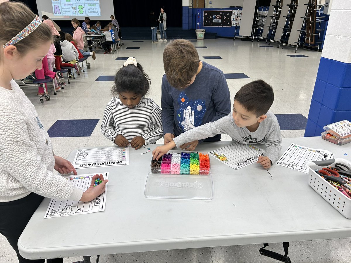 Gratitude bracelets with our 4th grade buddies. We are grateful for great buddies in YOU! <a href="/ivylee4th/">Anny Lee</a> #IvyHillLeague