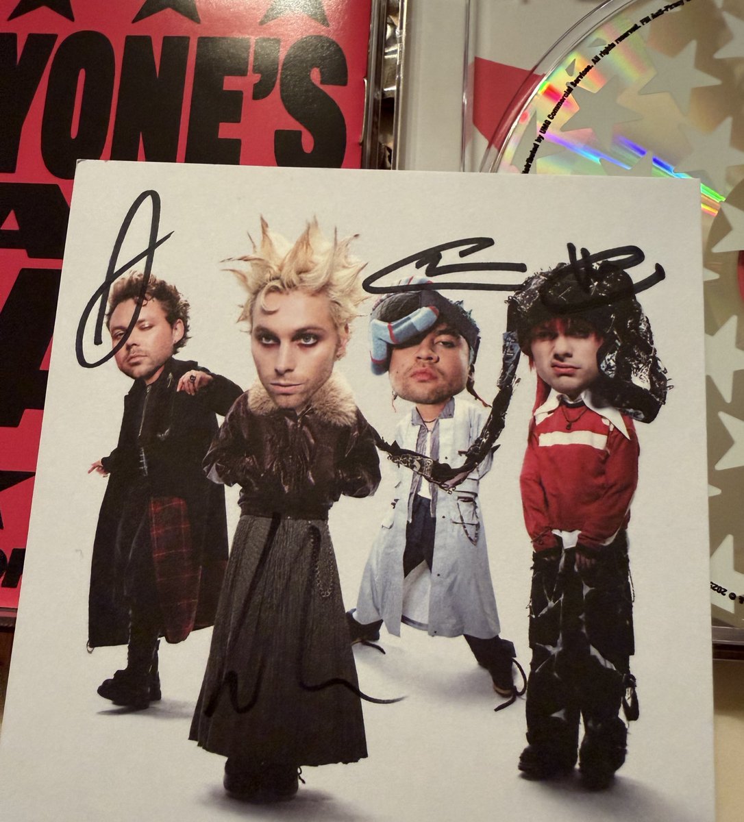 AHHHHHH I LOVE FLEUR