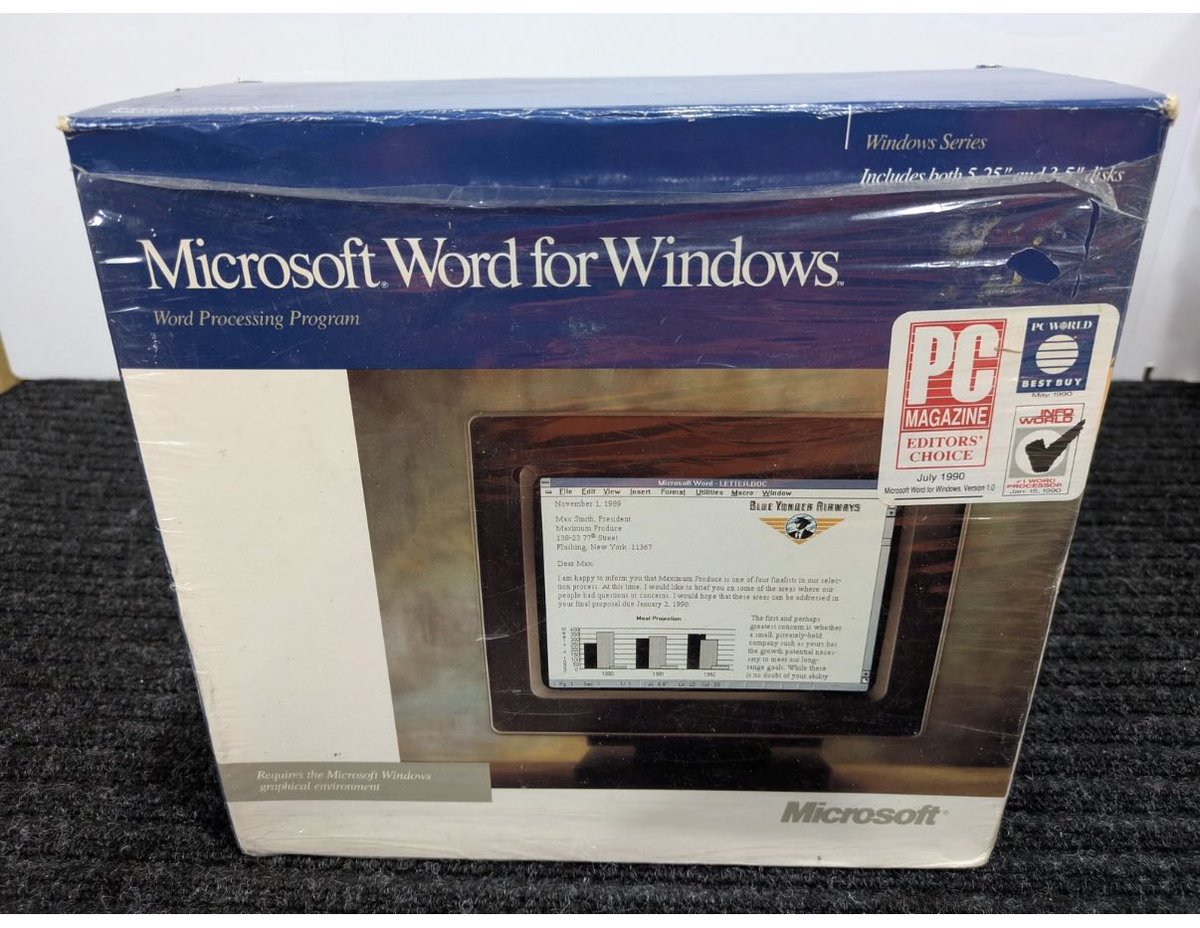 eBay上有售完整的5.25英寸版Windows版Word 1.0(1989年)。严格来说是6.0版本,因为WordPerfect当时已经推出了5.1版本,而我们的MS-DOS版本还是5.x。
从我们还有时间贴上“PC编辑之选”的贴纸就能