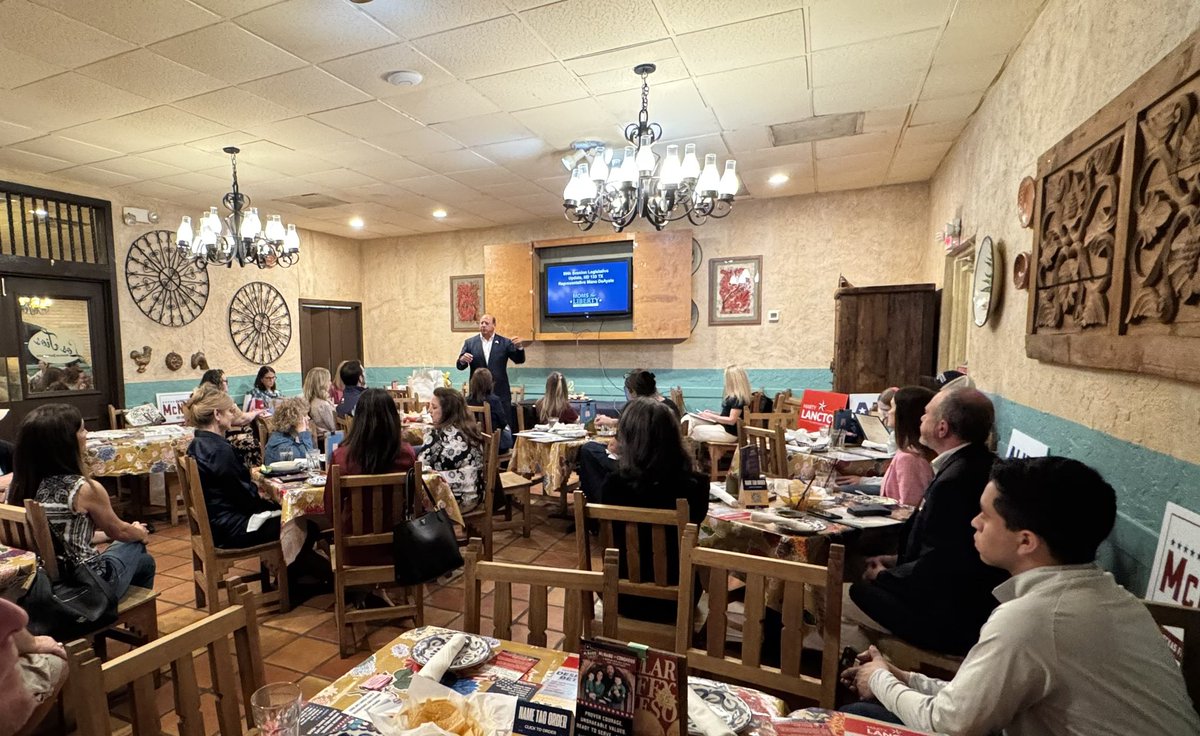 ManoForTexas's tweet image. Thank you, @M4LHarris and President Denise Bell, for inviting me to  speak on the 89th Legislative Session. I enjoyed the conversation and look forward to working together as we head into the 90th. Congratulations on your second anniversary — keep up the great work! #txlege…
