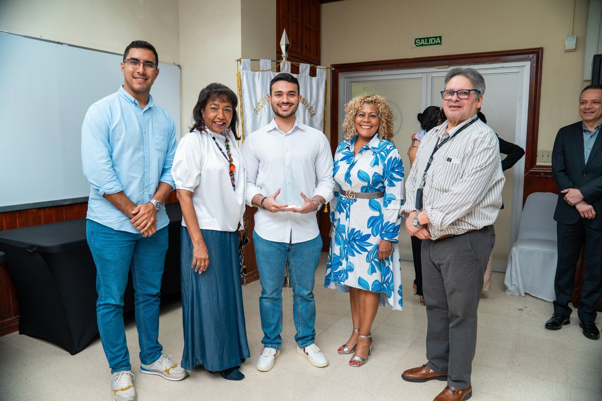 Facultad de Ingeniería Industrial | UTP tweet media