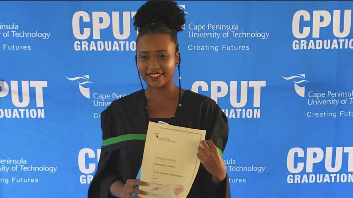 Tayraaugusto's tweet image. ‘Just look at the degree(s) on that chick’

Where my Moz girls at??