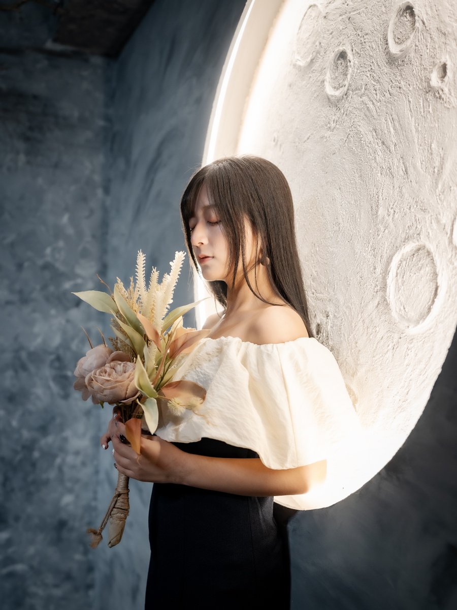 今日は 新月
#Tokyo  
#portrait
#portraitphotography

Model: 最椛 ｜moka
<a href="/mokazarashi/">もかです</a>

<a href="/Hnktb_sh/">最椛 ｜moka</a>