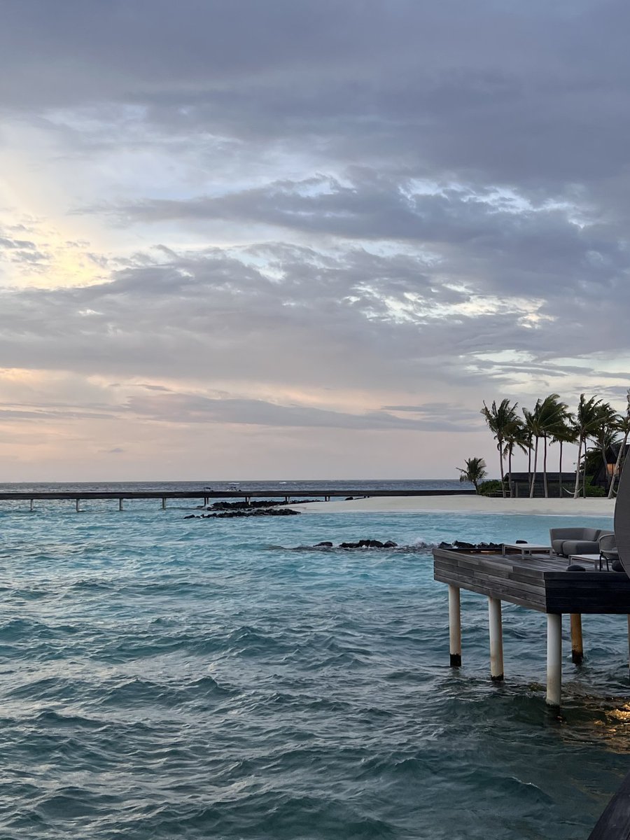 _Isabelle_o's tweet image. Chasing sunsets and serenity by the sea.🤪