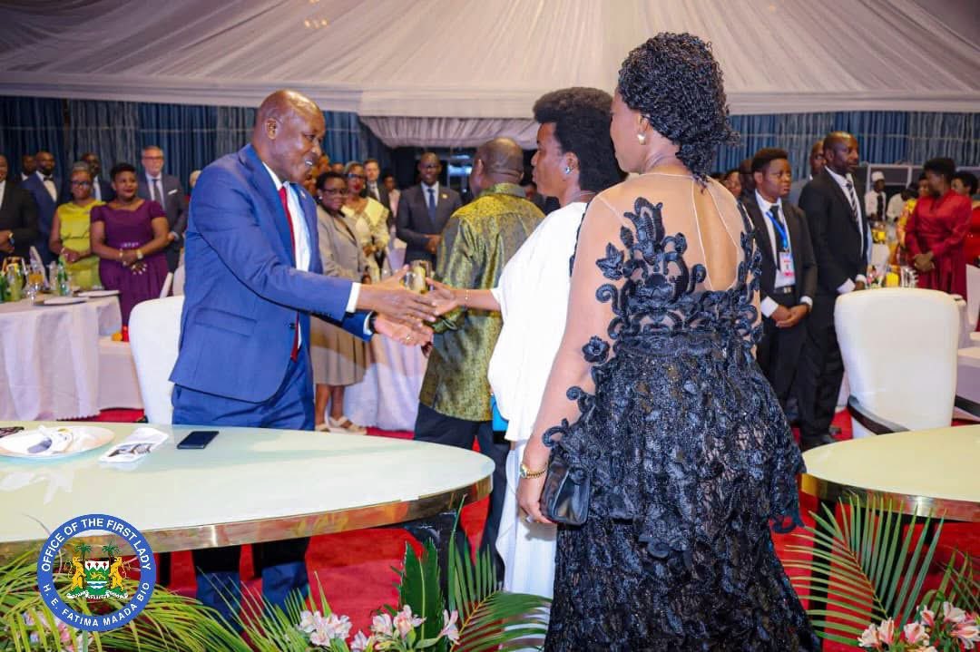 FirstLadyBio's tweet image. This evening, I was honored to attend a dinner hosted by my sister, HE Angeline Ndayishimiye, First Lady of Burundi, in celebration of the 6th Edition High-Level Forum of Women Leaders. 

The dinner provided a warm and welcoming setting for distinguished guests to connect and…