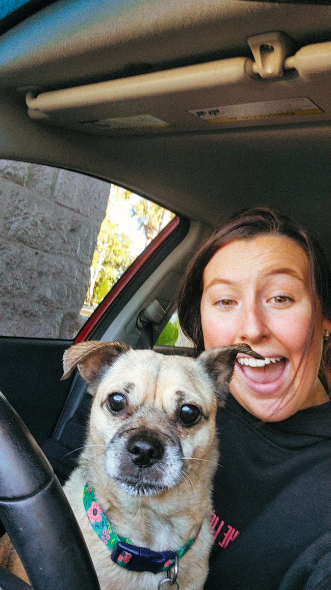 emmailene_'s tweet image. 2025 Successes!!!

- Got agented (GAHHH)
- Started srafting another wip
- studied constituions and healthcare policy at Oxford
- Got white coated in my nursing program
- another thing I cant talk about yet 😌✨️
- iykyk i got something in 10 minutes!! 
- met my bestie @ yallfest