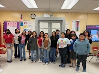 CigarroaMSLISD's tweet image. Teamwork makes the dream work! ✨ Our dedicated One Act Play students were celebrated with a pizza party today for their outstanding efforts and support with the school Haunted House. They crushed it!

#TheatreKids #CompetitionPrep #ProudSchool #StudentSuccess