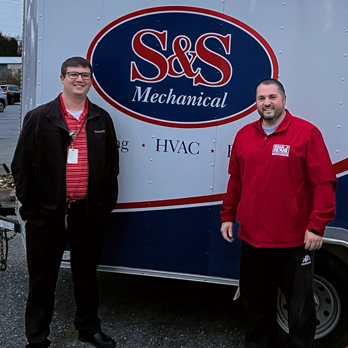 CoachJoeMays's tweet image. Already thinking about 2026! @Mr_Raffauf &amp;amp; I got to tour the work being done at the future home of The Valley Bar &amp;amp; Grill in Sinking Spring (previously The BBQ Pit) thanks to 2025 @BulldogHour sponsor Steve Symons and S&amp;amp;S Mechanical. Steve has some big plans to make The Valley a…