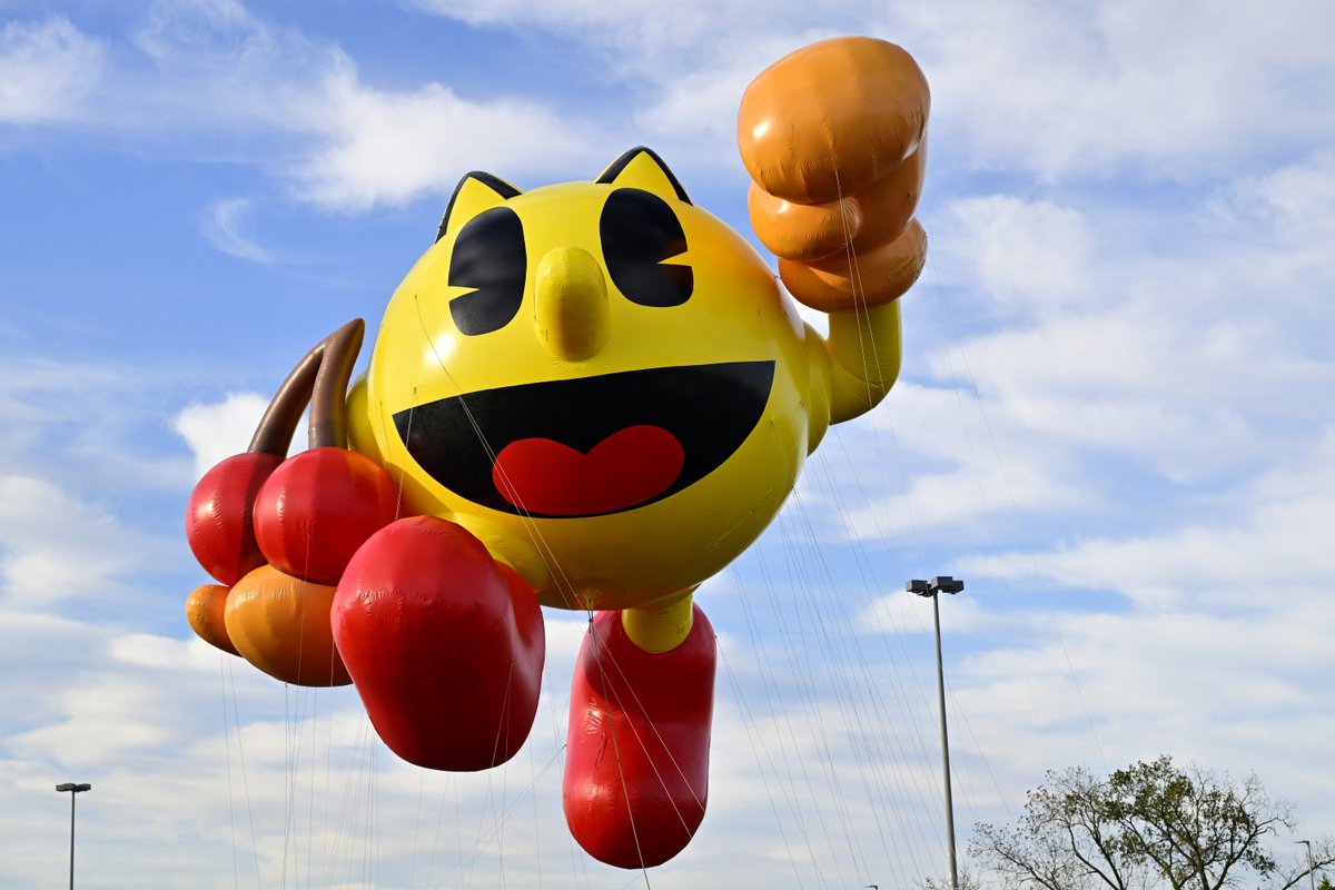 officialpacman's tweet image. New York looks like a maze from up here... One week until the @Macys Thanksgiving Day Parade!