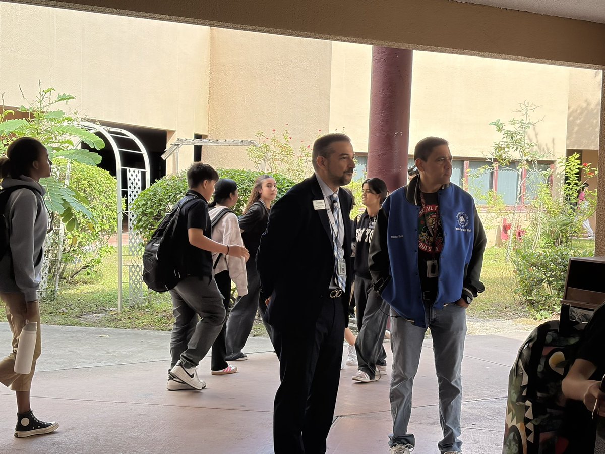 Another great day at Broward County Public Schools! Today, I had the privilege of visiting Tequesta Trace Middle School, in the great City of Weston, with Principal Rivera and the PTA. Our students shine with pride, proving that hard work, dedication, and passion lead to success!