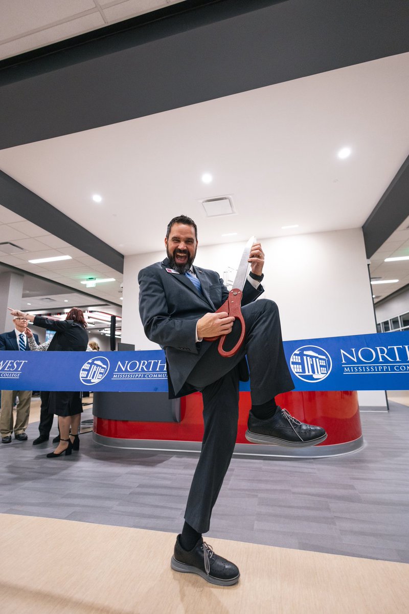 NorthwestMSCC's tweet image. Our Rangers are rocking, reading, and ribbon cutting! 📚🤘

We could not be more excited about the R.C. Pugh Library officially reopening! This building blends past and future together in a functional, stunning space for the students and community to learn, gather, and create. We…