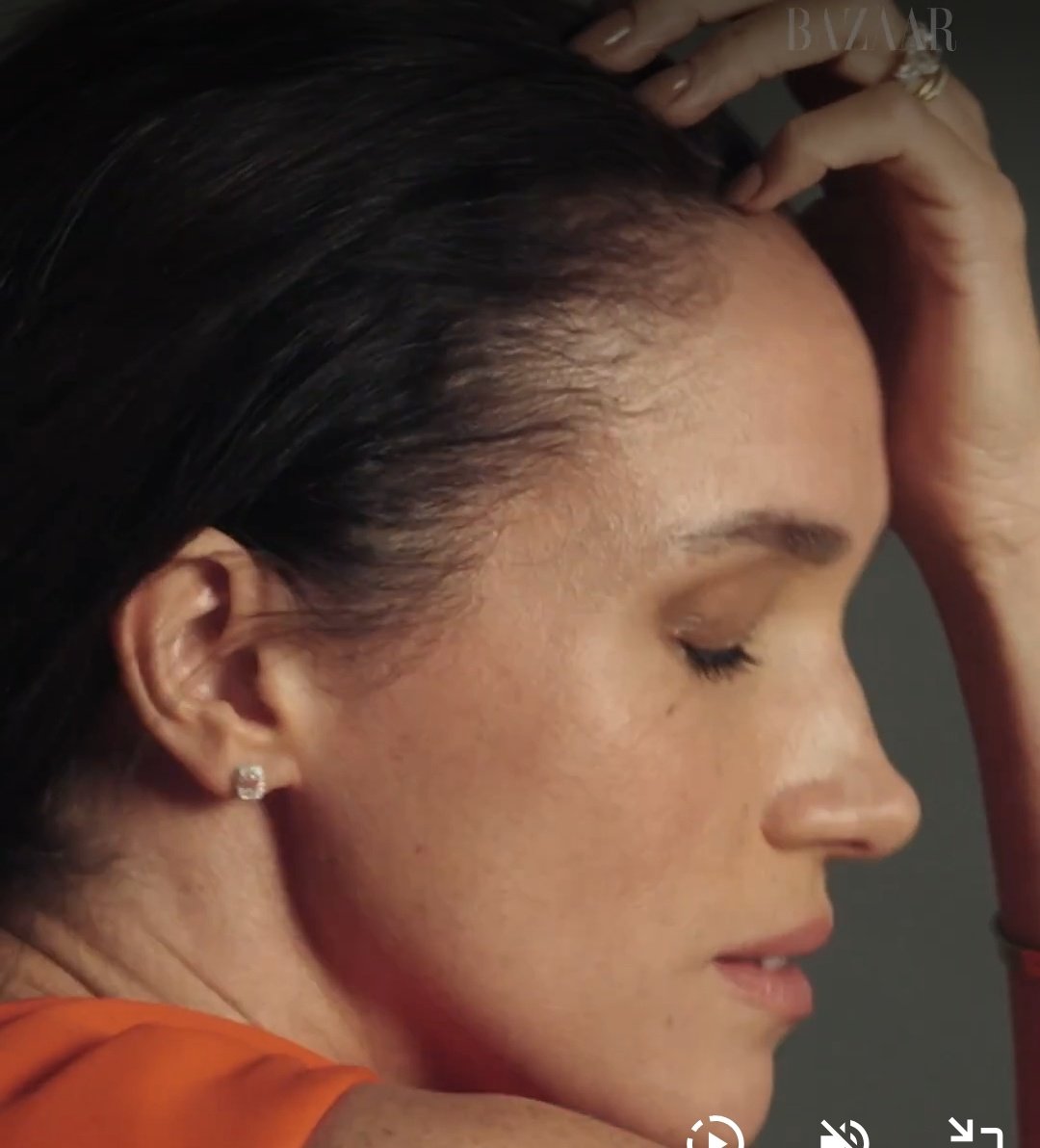 BullyMeghan's tweet photo. @SadeCiera @RosieBud521 @harpersbazaarus Your duchASS is getting bald 👩‍🦲 https://t.co/e1KNxzvDNk