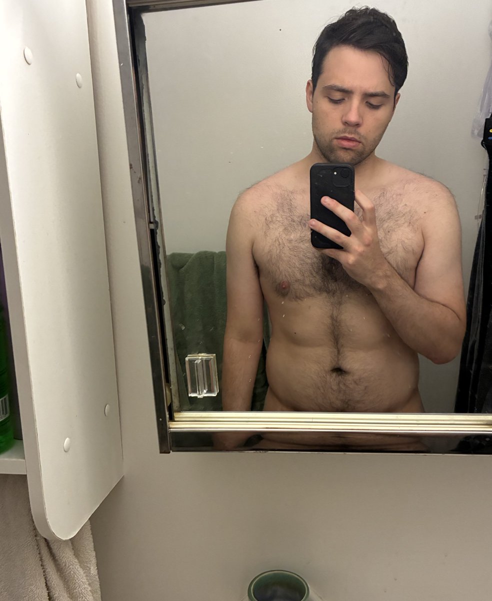 SoopHwoop's tweet image. big guy