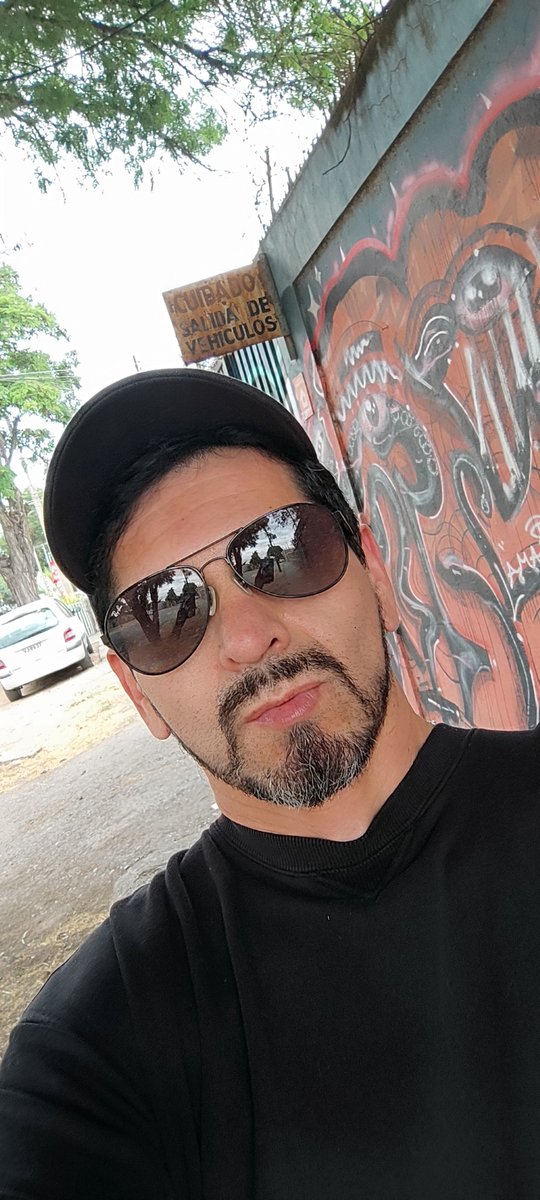 🧢✌️