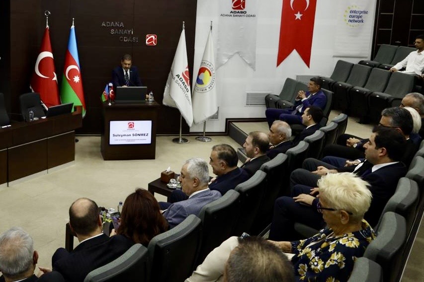 Adana Sanayi Odası’nın davetiyle, Azerbaycan Ülke Günü toplantısına katıldık. Sayın büyükelçimizin katılımıyla gerçekleşen toplantıda, Azerbaycan ve Türkiye’nin kıymetli iş dünyası temsilcileriyle, iki kardeş ülke arasında mevcutta son derece güçlü olan ekonomik entegrasyonumuzu