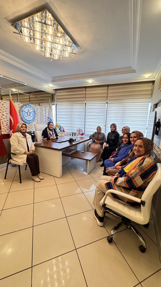 Mehir Aile Derneği Yönetim Kurulu Başkanı
Güler Pekkendir
Vicdan ve Merhamet Platformu Başkanı 
 Esra Ay
Mehir Aile Platformu Başkanı
Münteha Hilal Pekkendir ziyaretimize geldiler.
 Aile yılı ile ilgili istişarelerde bulunduk.
Nazik ziyaretleri için kendilerine teşekkür ediyoruz.