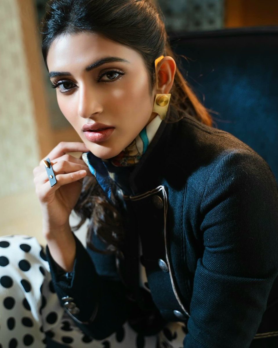 VisualDrops_'s tweet image. Actress Sreeleela latest photoshoot pic 💖 

#VisualDrops #actress #sreeleela @sreeleela14 #photoshoot