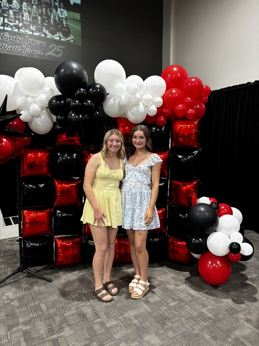 Senior Softball Banquet!! 👏🏼🥳

<a href="/DaynaCarter5/">Dayna Carter</a> <a href="/hannah_devault9/">Hannah DeVault</a> <a href="/JURoyalsSB/">Johnson University Softball</a>
