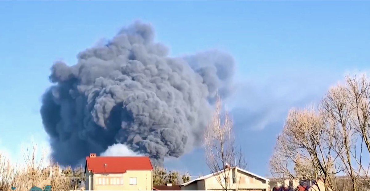 Der Ukraine ist ein "#Friedensplan" vorgelegt worden, der zwischen dem US-amerikanischen Präsidenten und dem Kreml-Machthaber - ohne Einbeziehung der Ukraine und der EU - vereinbart worden ist.

Das ist alles wirklich unverschämt und auch nicht neu!
Bei Licht betrachtet, handelt